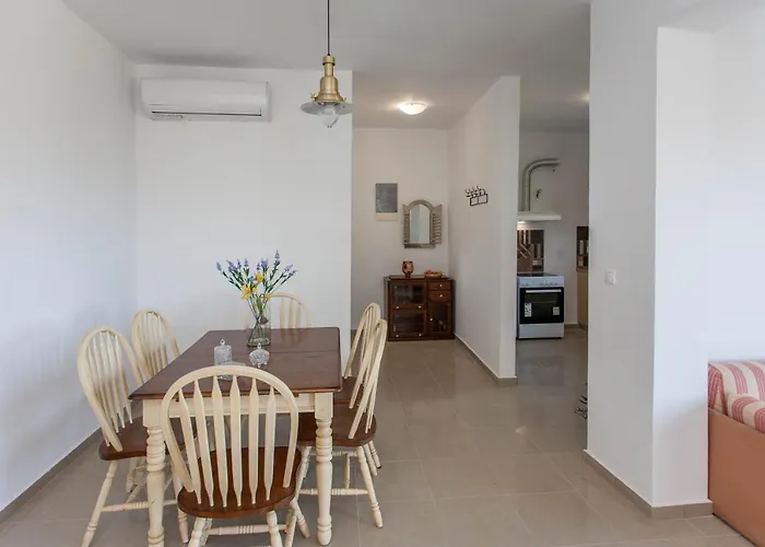 Hillside Seaview Apartment