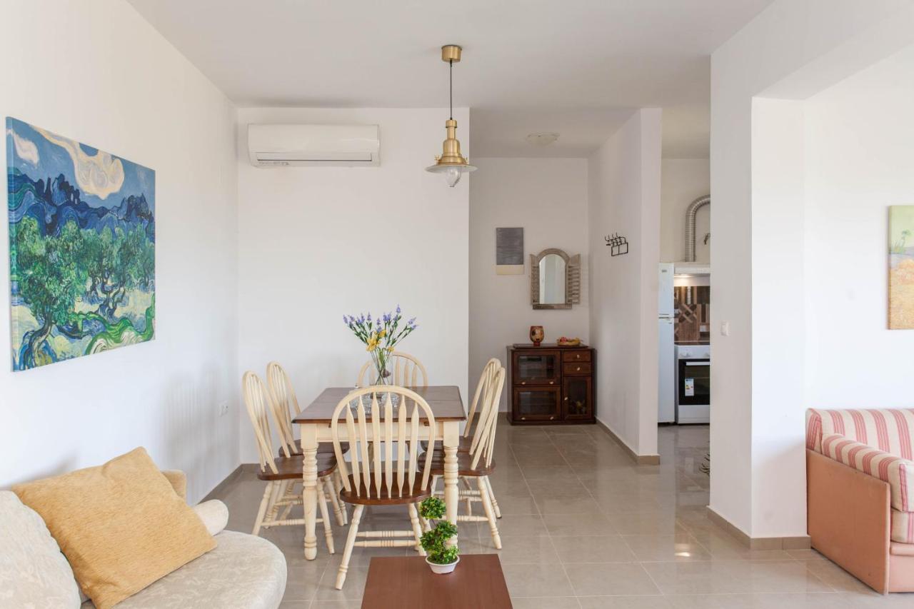 Hillside Seaview Apartment *