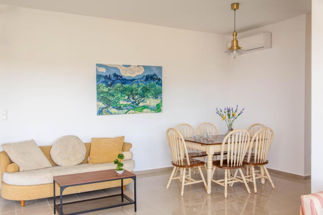 Apartment Hillside Seaview